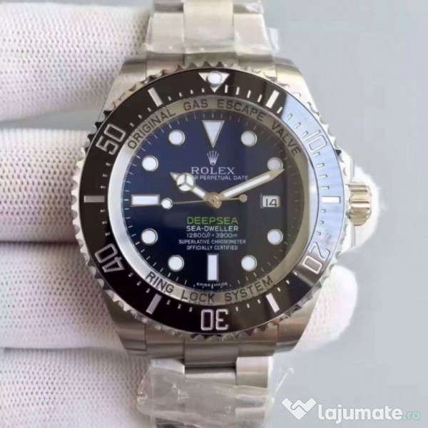 Montres Rolex Sea-Dweller en Acier Oystersteel, m126660-0002 | MAIER