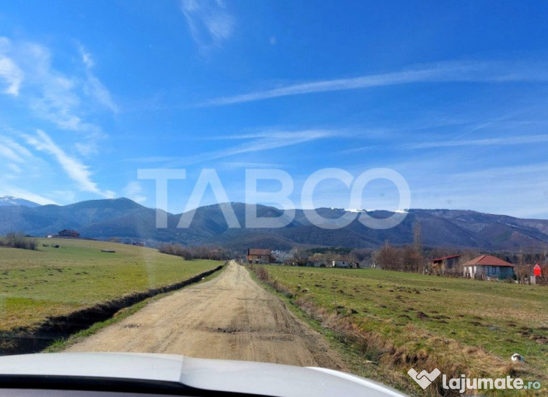 Teren Intravilan Mp Pentru Casa Sau Cabana Zona Deosebi Eur Lajumate Ro