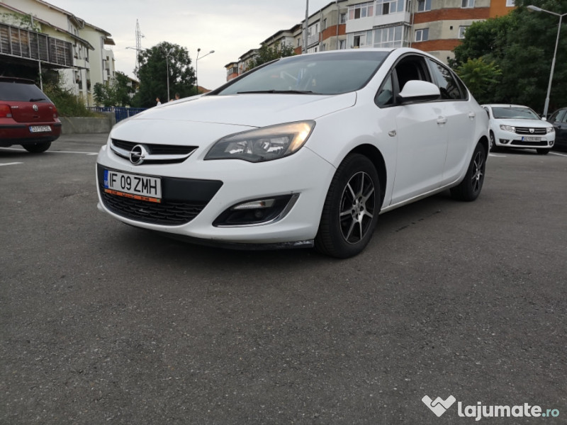 Opel astra j 2013