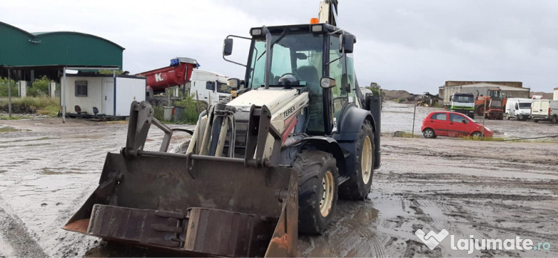 Operator Utilaje Buldoexcavatorist Deservent Pe Un Jcb Adroe Job