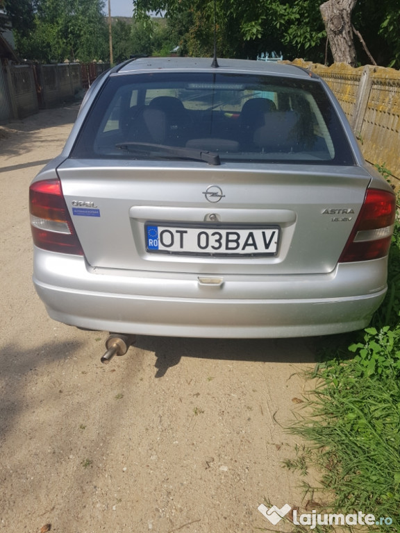Dezmembrez Opel Astra 1.6 16v