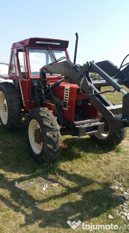 Tractor Fiat 680 DT cu încărcător