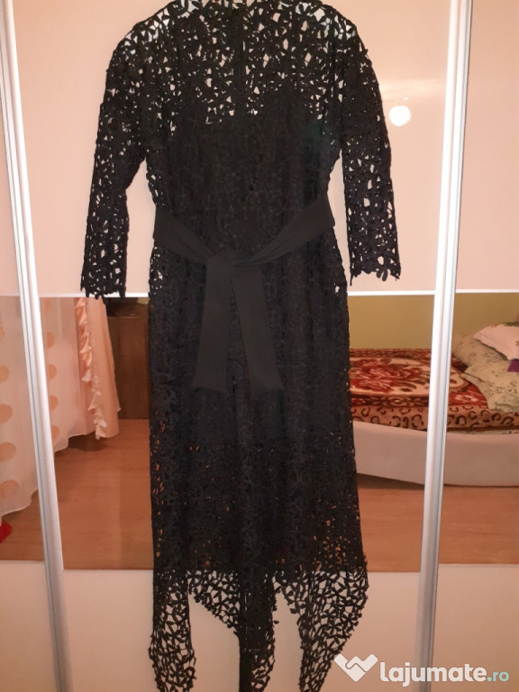 Rochiță model deosebit!