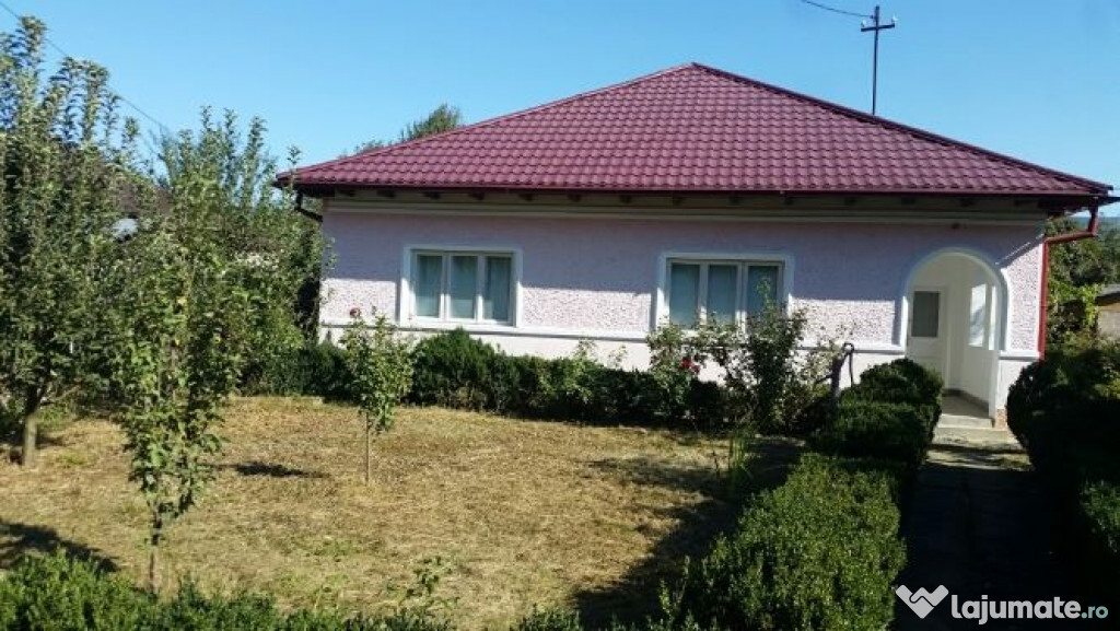 Casa si teren 2567mp in Caiuti, jud. Bacau