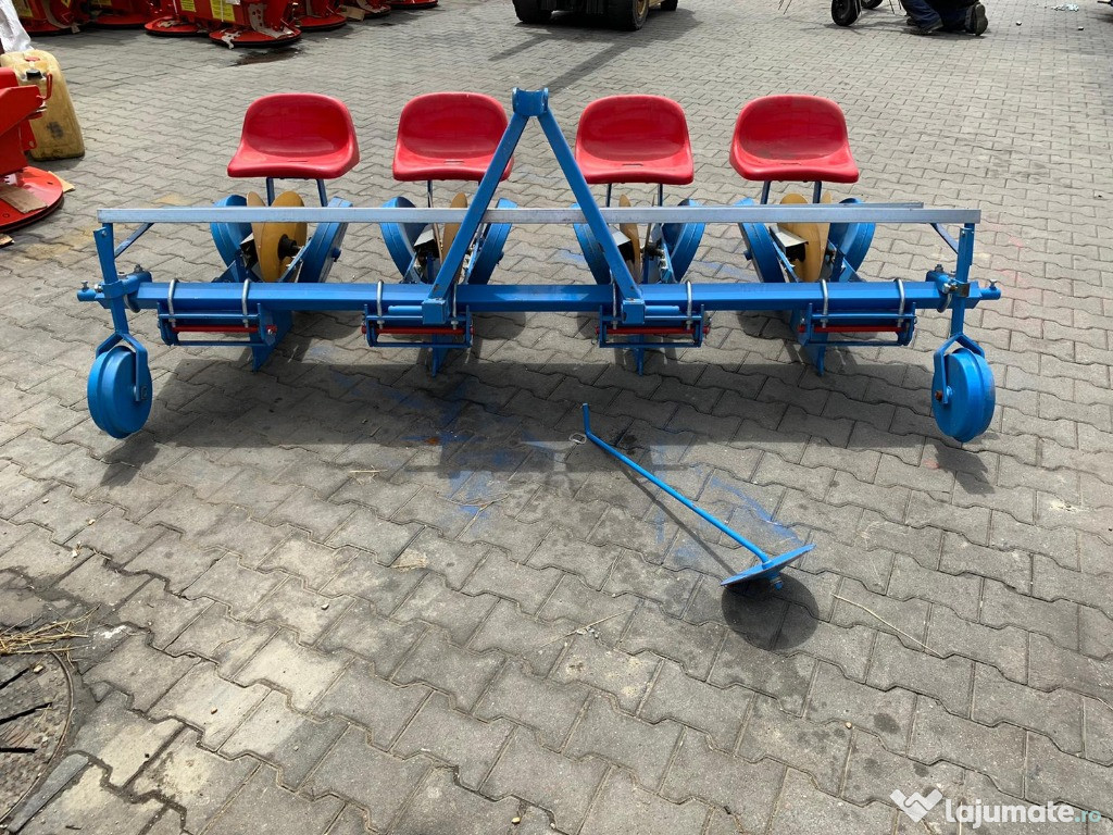 Masina plantat varza pe 4 randuri