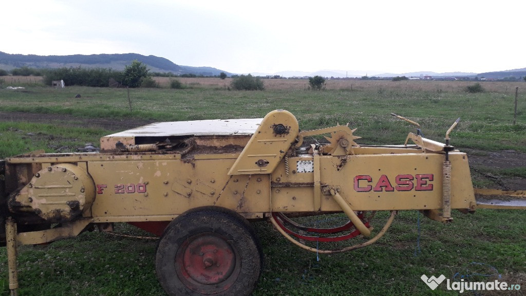 Presa de balotat case f 200