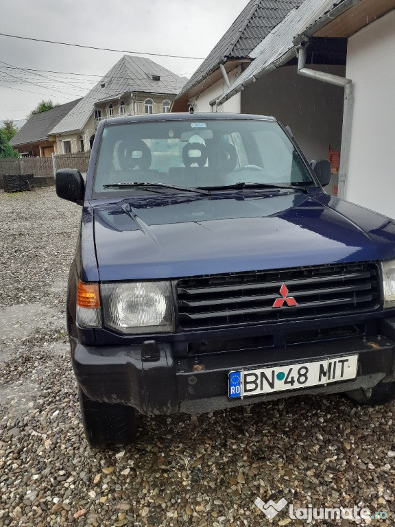 Mitsubishi pajero