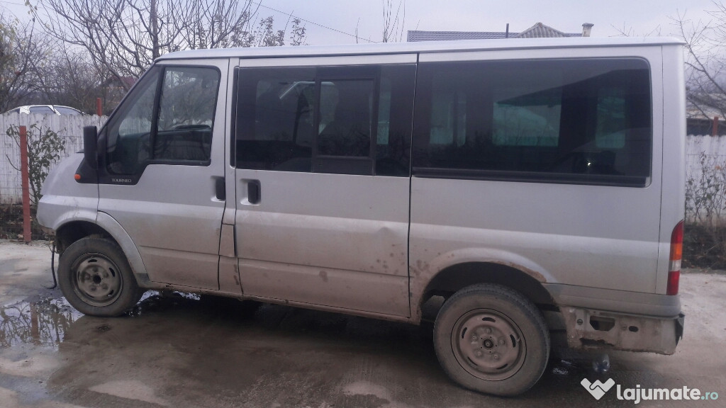 Dezmembrez ford transit tourneo 2.0tdci 125cp 8+1