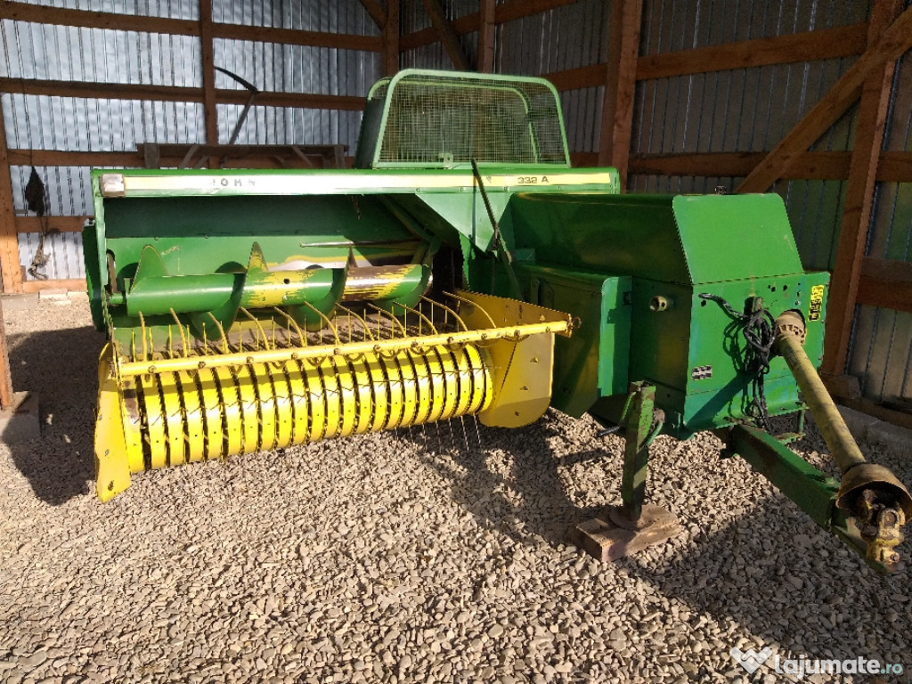 Presă balotiera John deere 332A