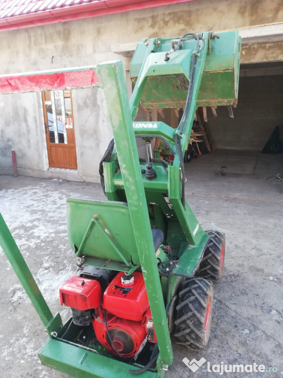 Mini frontlader (mini încărcător)