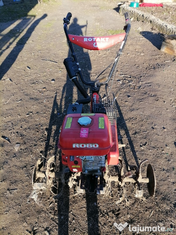 Execut lucrarii cu motocultorul