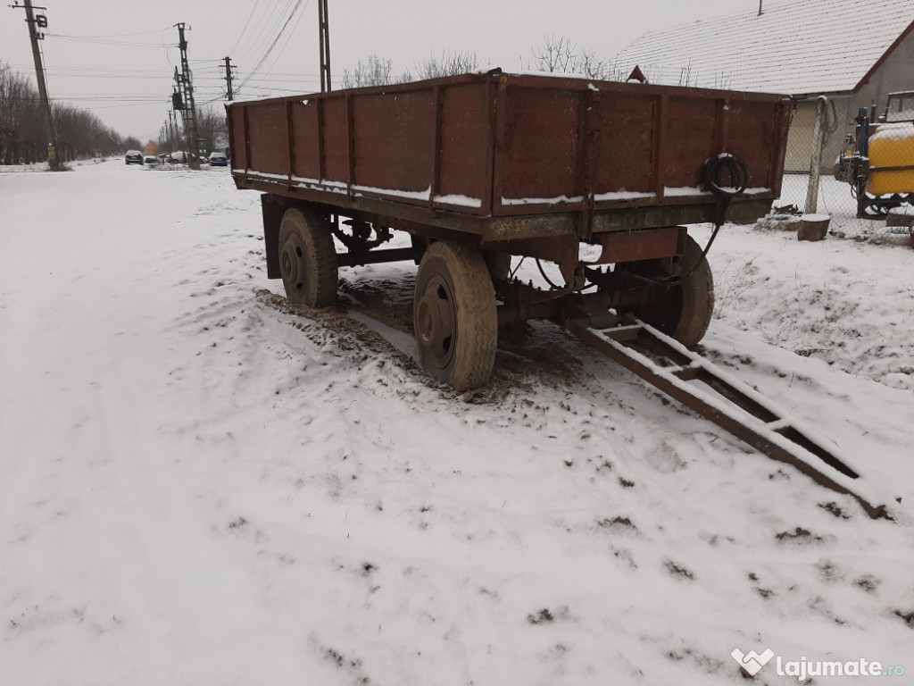 Remorcă Rm2 basculabilă