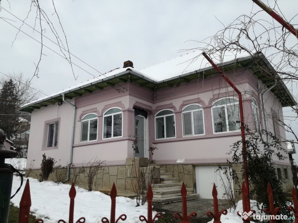 Casa In Merisani, Arges