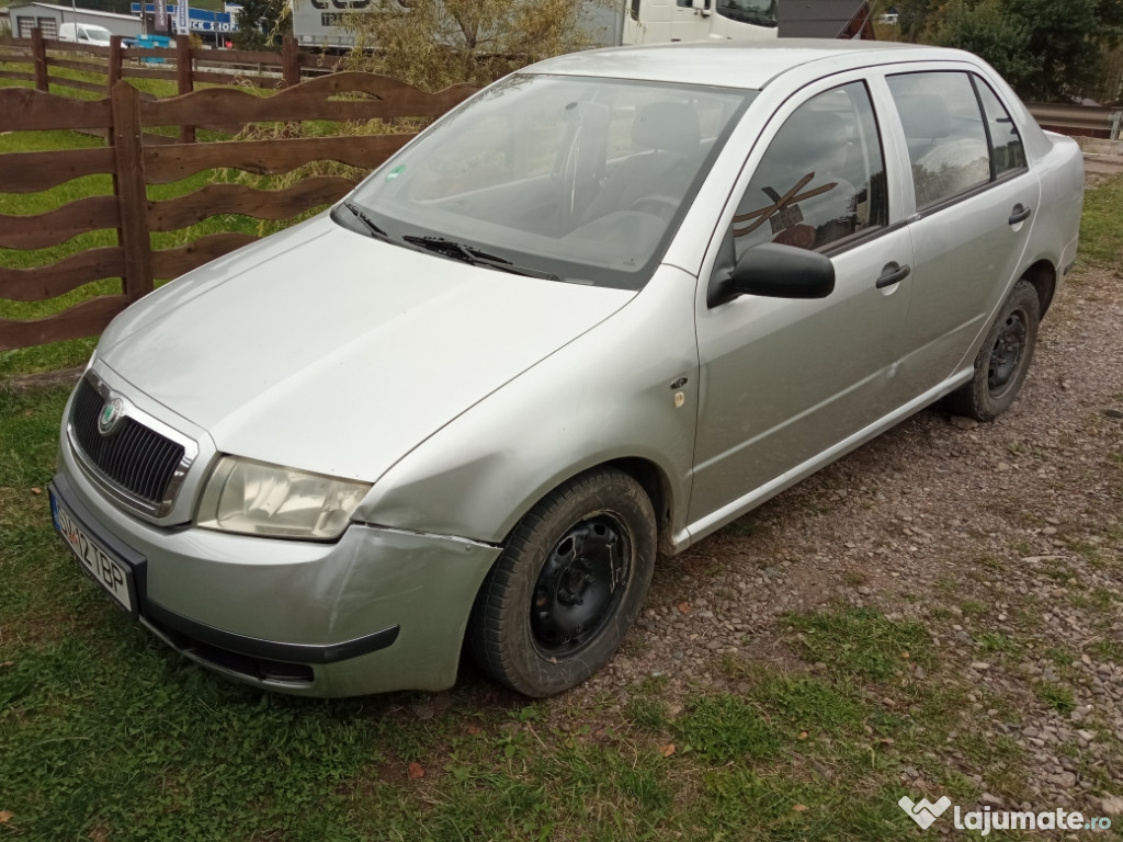 Skoda Fabia 2002 benzina 1,4 înmatriculată ro