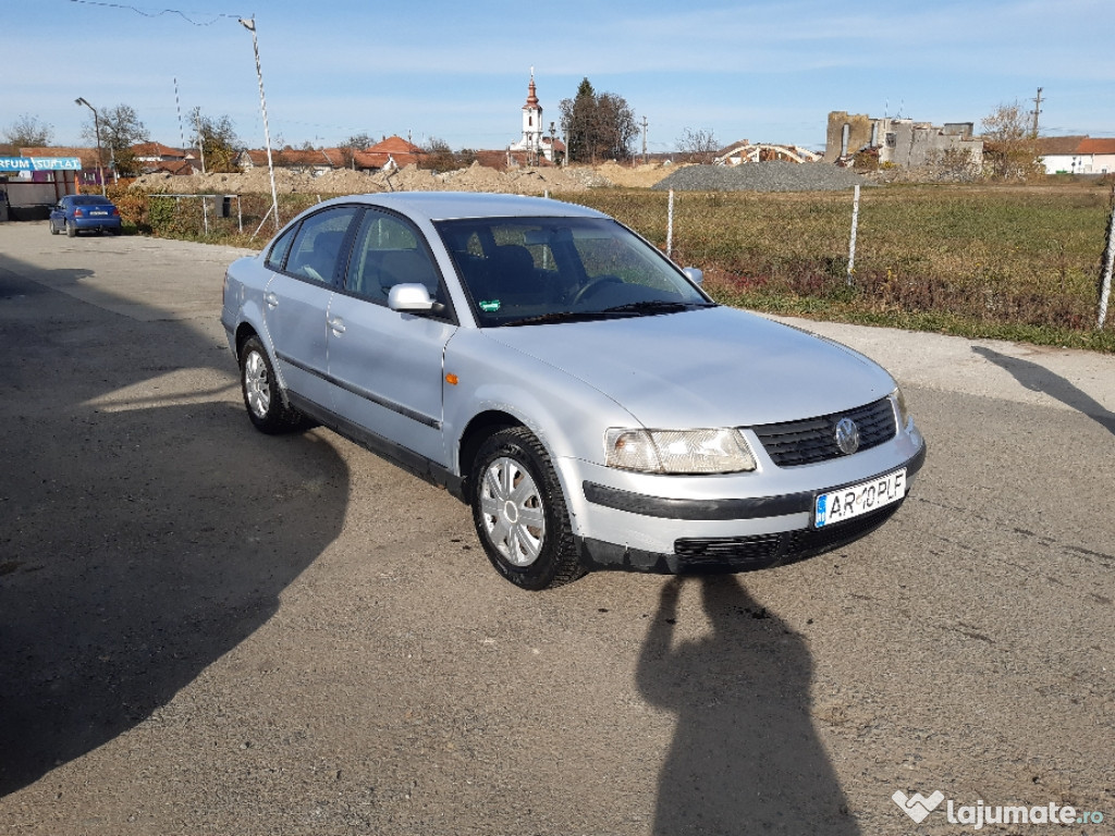 Pasat 1.6 benzină înmatriculat