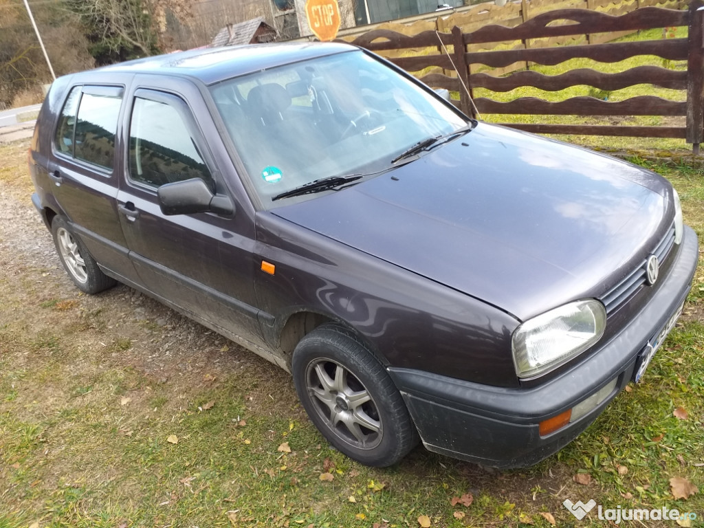 Volkswagen golf 3 benzină 1,6 înmatriculat ro