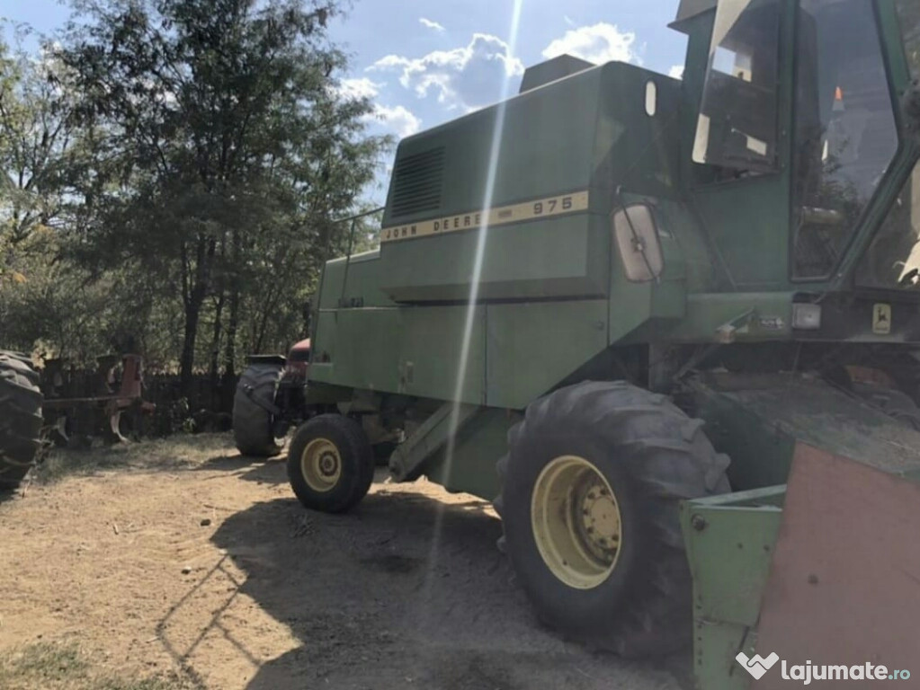 Combina John Deere 975