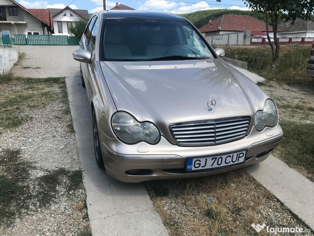 Mercedes C220 ( W203)