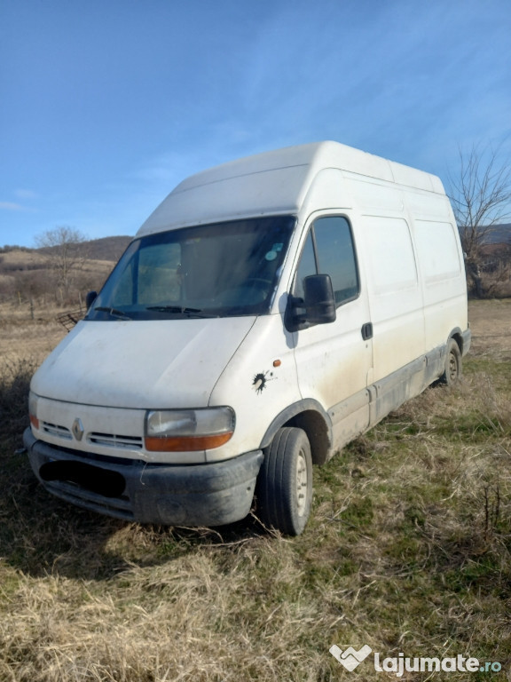 Dezmembrez Renault Master