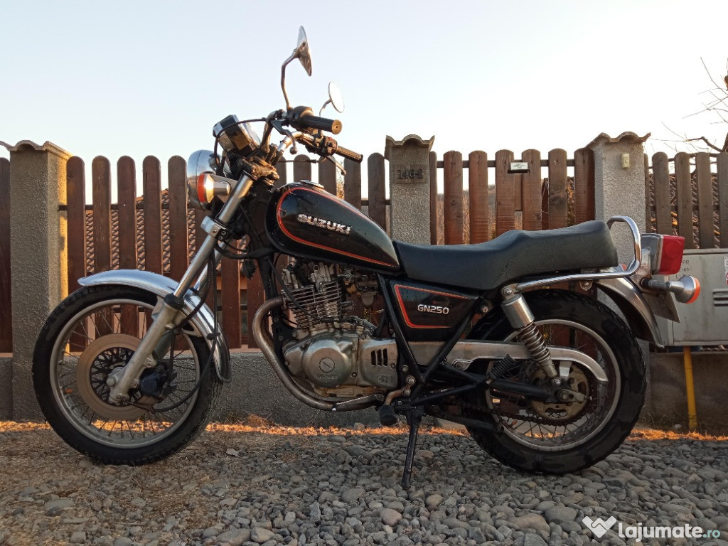 Motocicleta Suzuki GN250