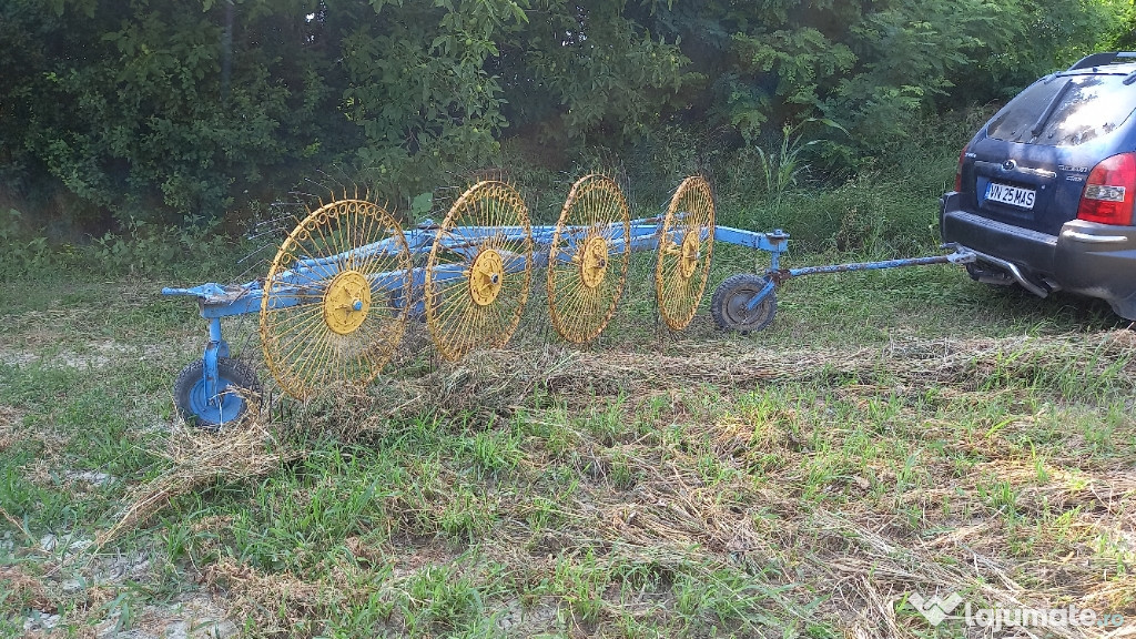 Greblă tractată