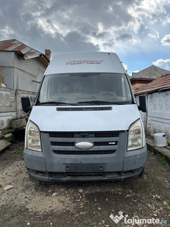 Dezmembrez Ford Transit 2008