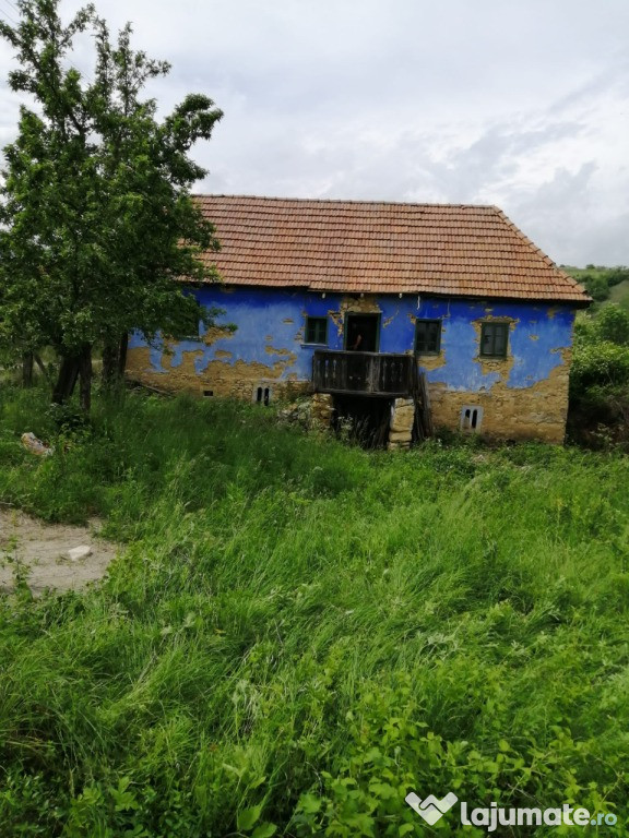 Casa cu teren Intravilan Podeni, Cluj