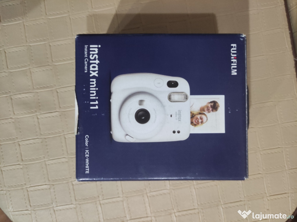 Aparat foto instant fujifilm instax mini 11