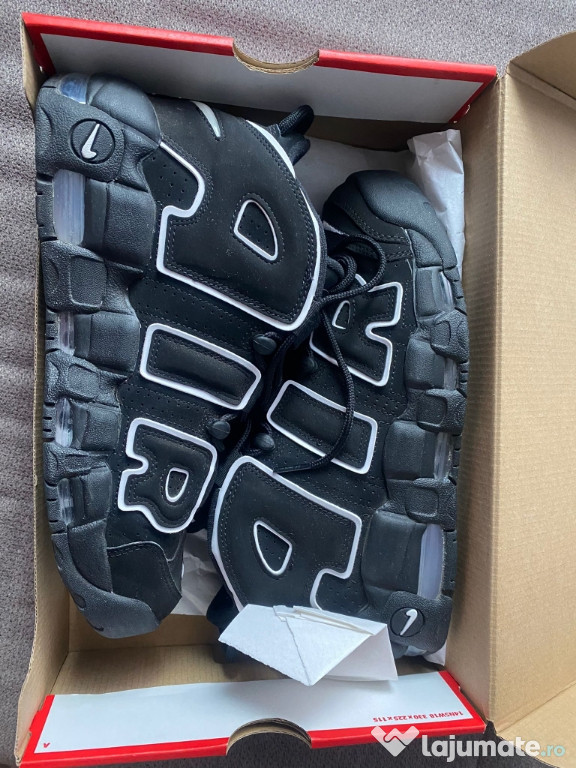 nike uptempo 42
