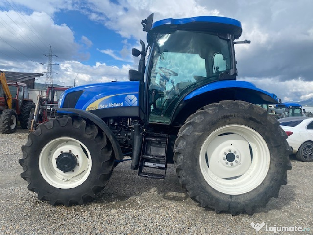Tractor new holland t6020