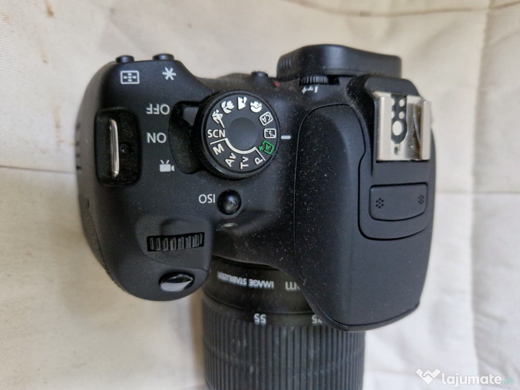 Canon EOS 700D 18MP, Black + Obiectiv EF-S 18-55mm