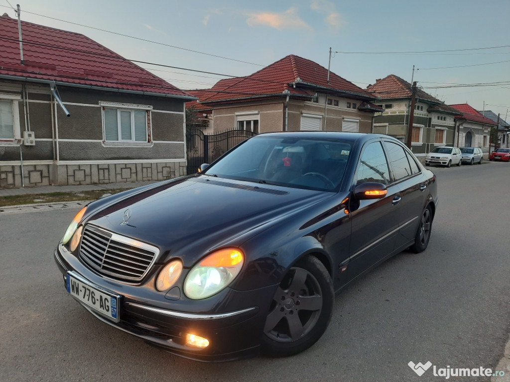 Mercedes e220cdi Avantgarde adus recent stare buna an 2004