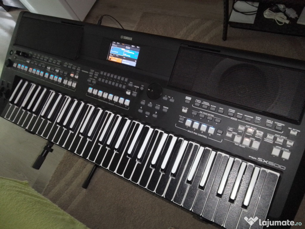 Orga Yamaha Psr SX600