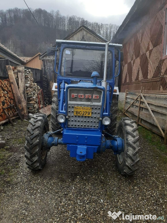 Tractor Ford 2000