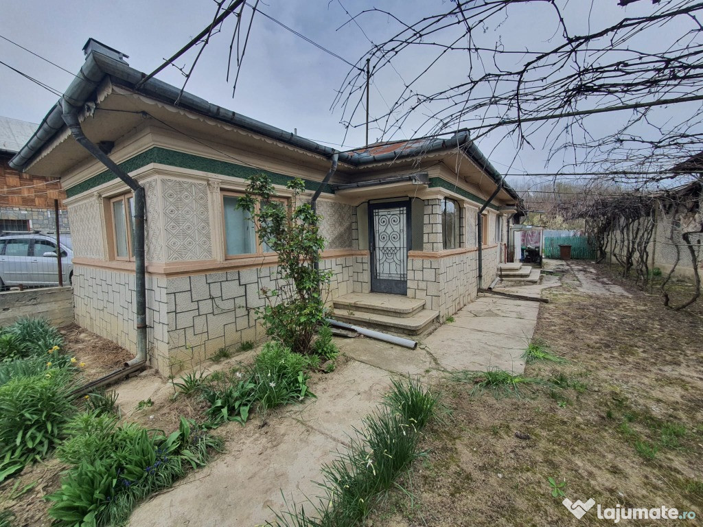 Casă 3 camere, comuna Rîfov, teren 1200 mp