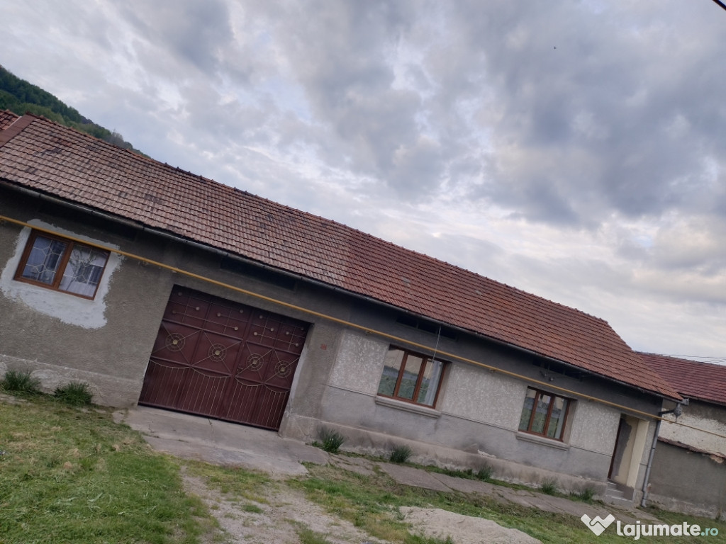 Casa si Anexa de Vanzare