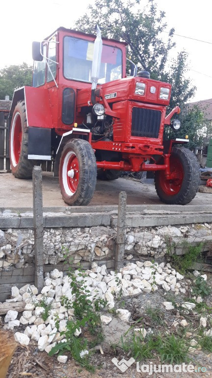 Tractor u650