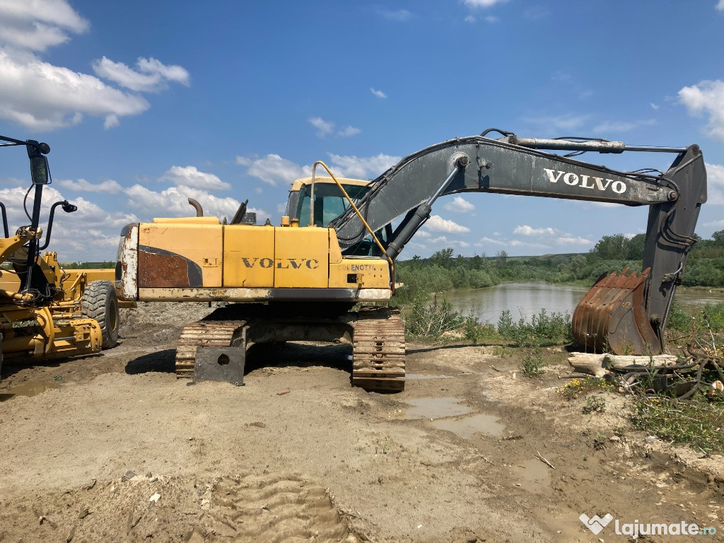 Dezmembrez Excavator Volvo EC 210 CNL