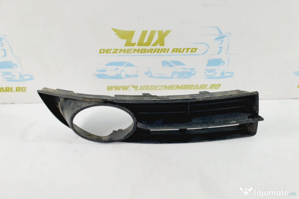 Grila proiector ceata dreapta 1t0853666a Volkswagen VW Touran  (faceli