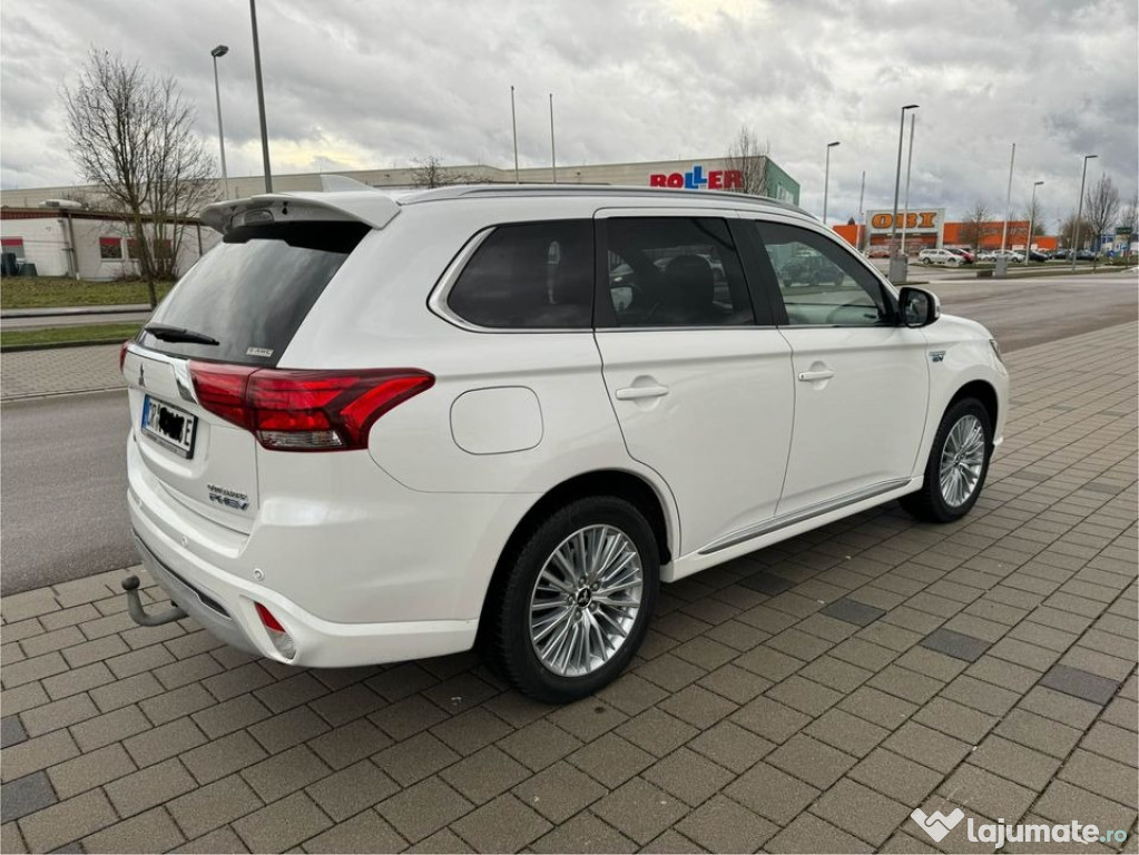 Mitsubishi Outlander 2019 Hibrid (electric/benzină) 2.4