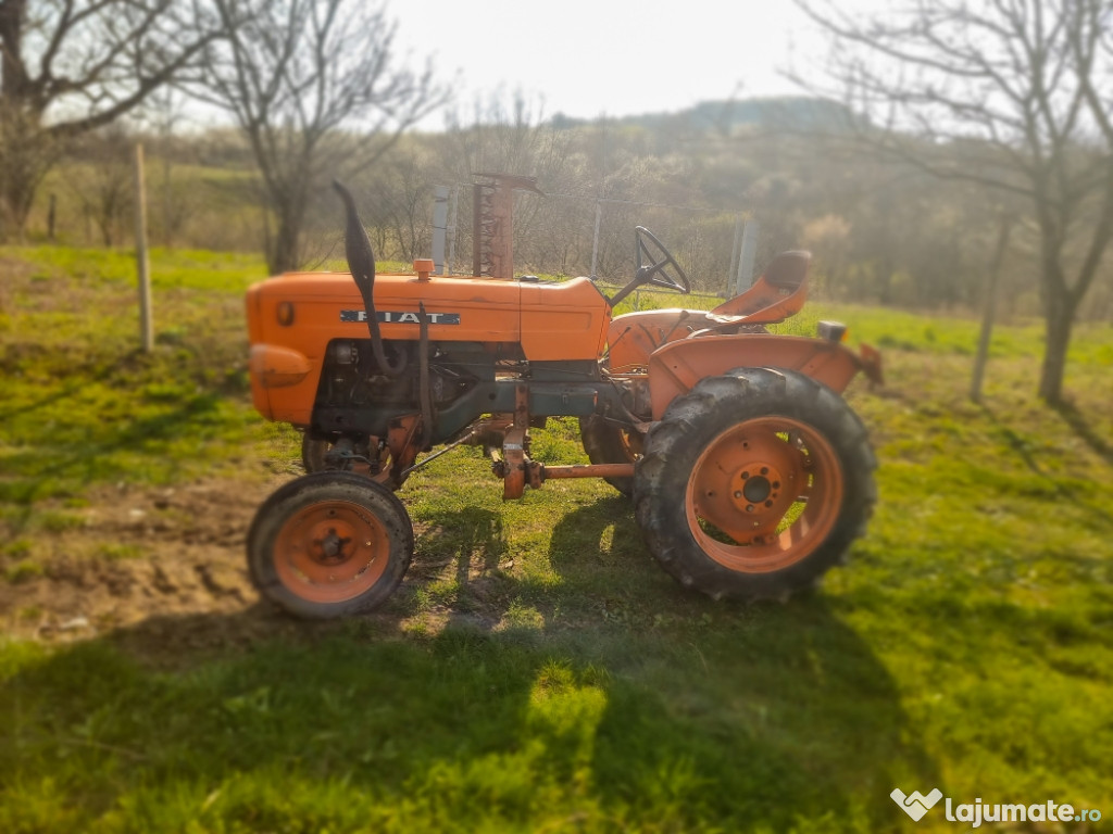 Tractor fiat 215