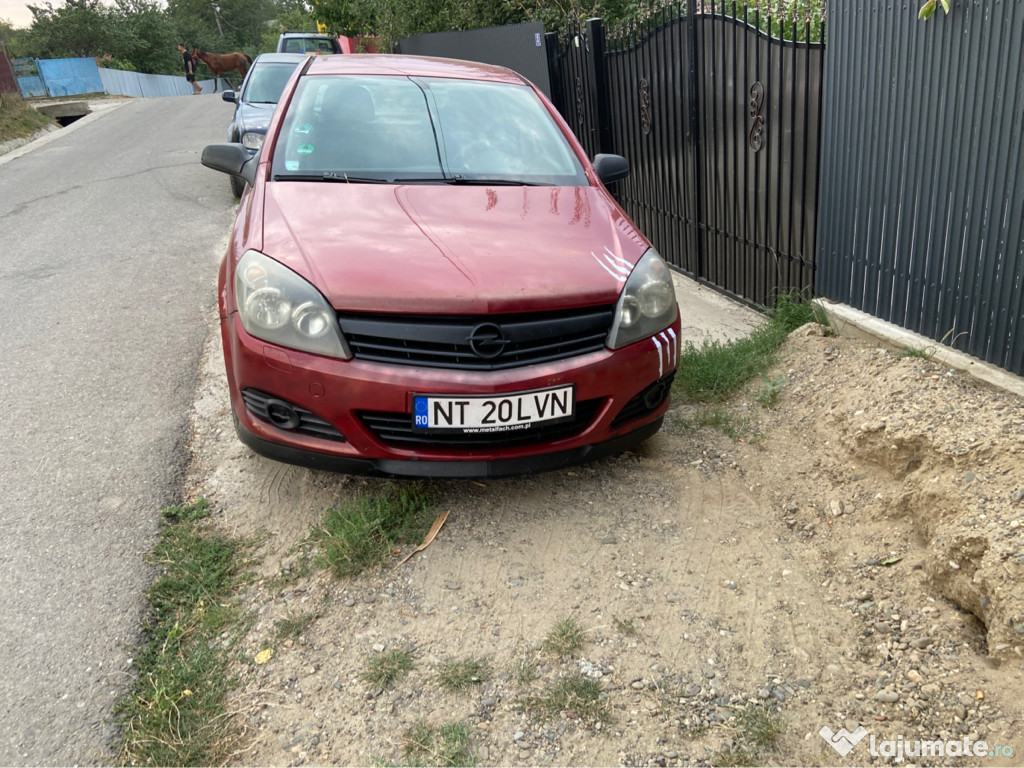 Vand pentru dezmembrat Opel astra h