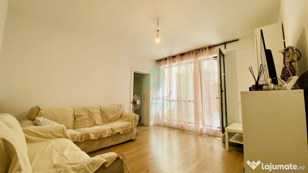 Apartament 2 camere cu terasa de 13 mp