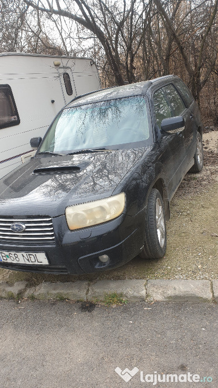 SUBARU FORESTER 2,5XT TURBO PENTRU CUNOSCATORI !!!