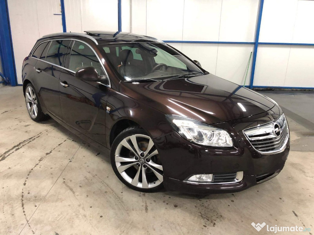 Opel Insignia OPC Sport Tourer Biturbo 195cp