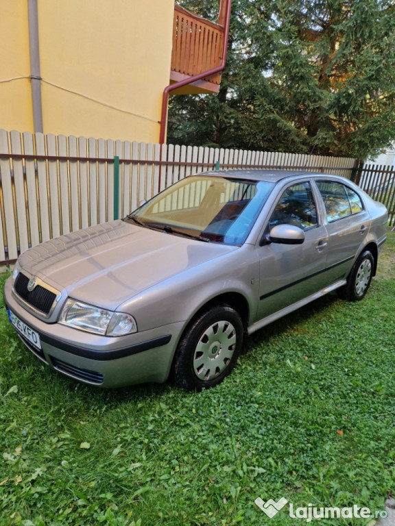 Vând Skoda Octavia Tour