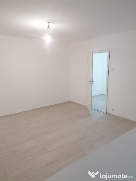 Apartament 3 Camere Ghirlandei - zona Complex Apusului