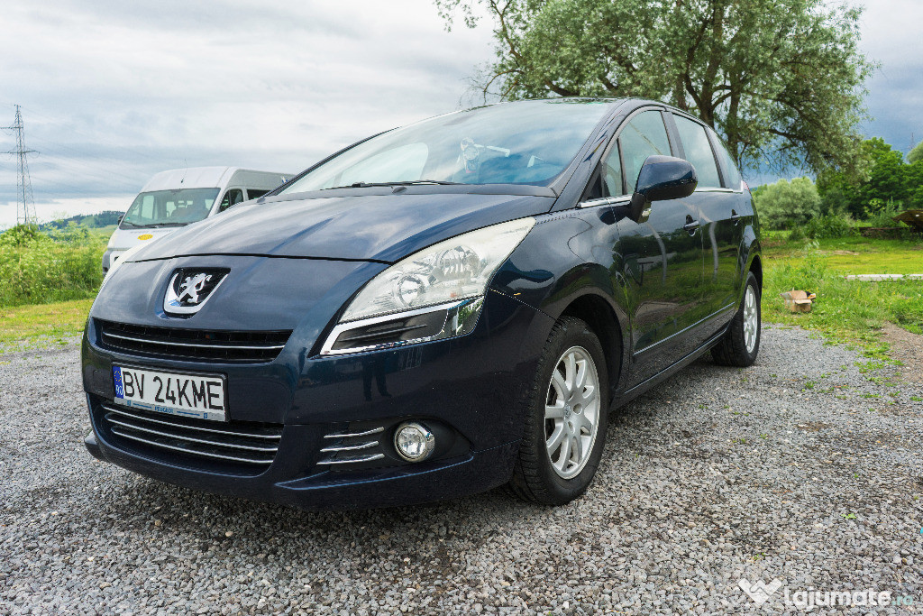 Peugeot 5008 benzina 1.6 VTI 120CP , din 2011 cu 7 locuri