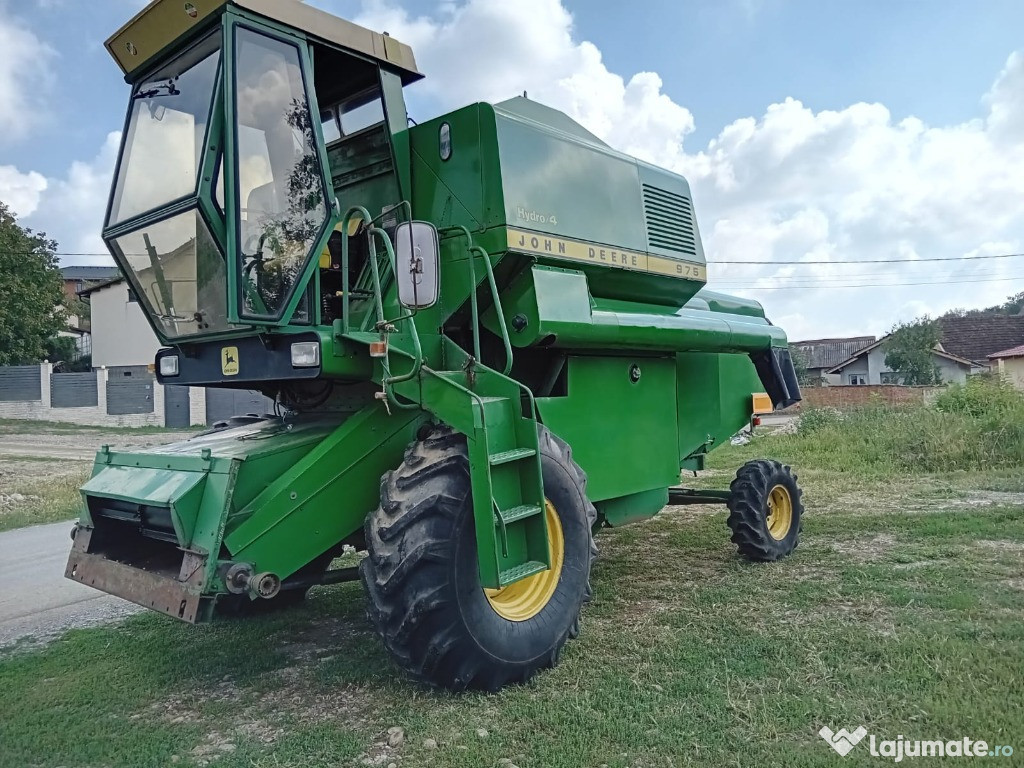 Combina agricola JOHN DEERE 975 Hydro 4 recent adusa.