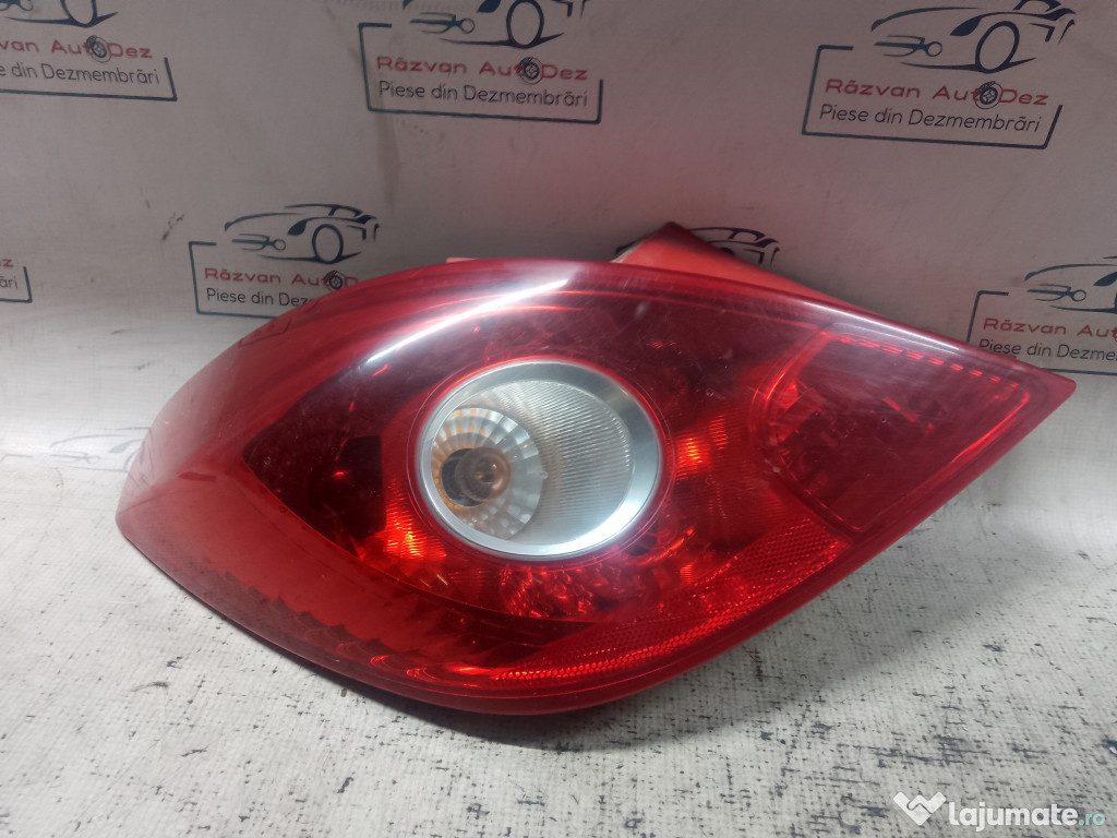 Stop stanga Aripa Opel Corsa D 1.2 benzina 2008, 13186350